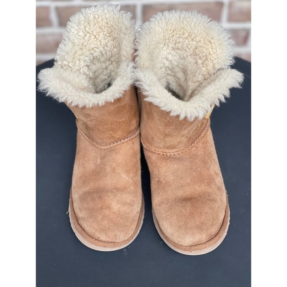 Ugg Keely Short Boots Chestnut Brown Size 4 - Picture 1 of 8